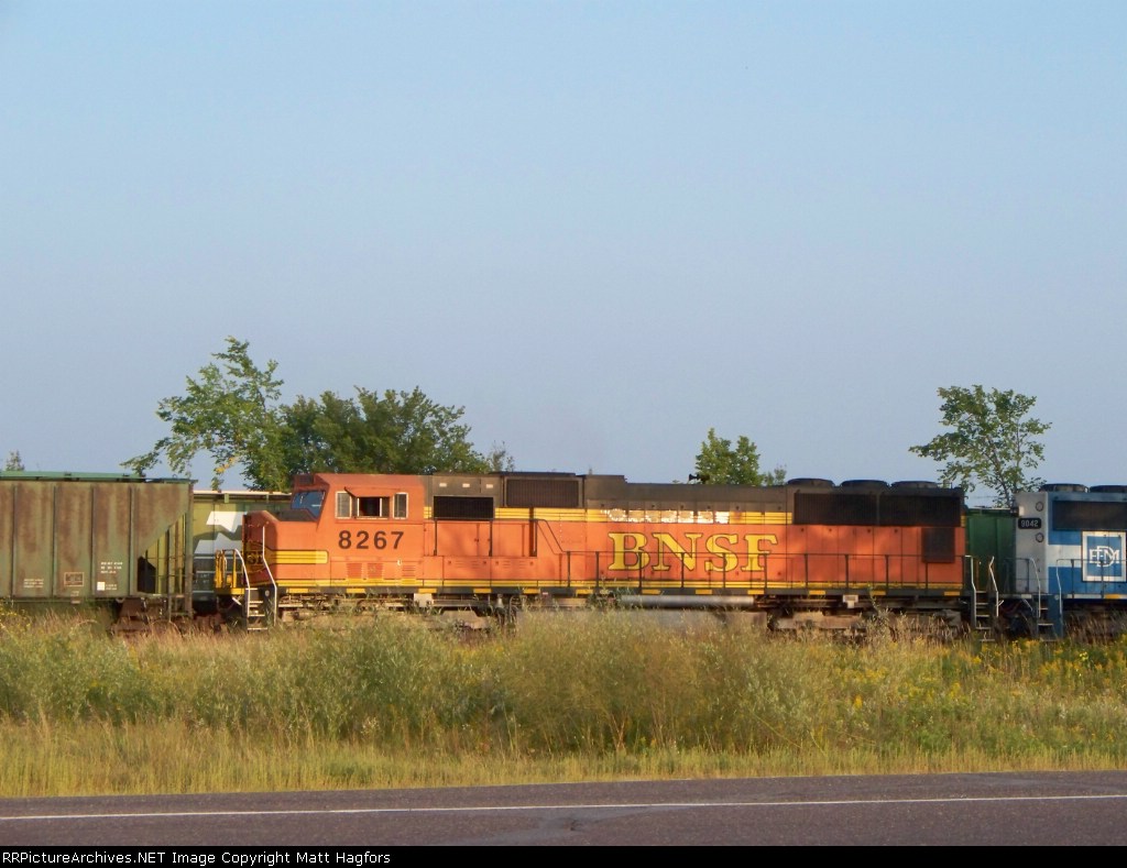 BNSF 8267